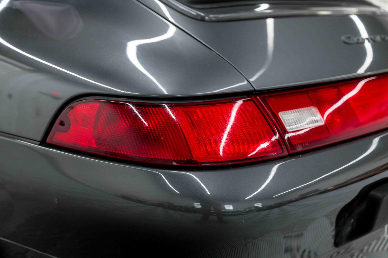 Porsche 911 Carrera Cabriolet 1997