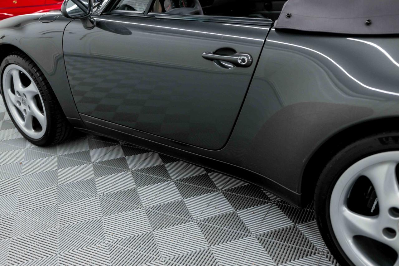 Porsche 911 Carrera Cabriolet 1997