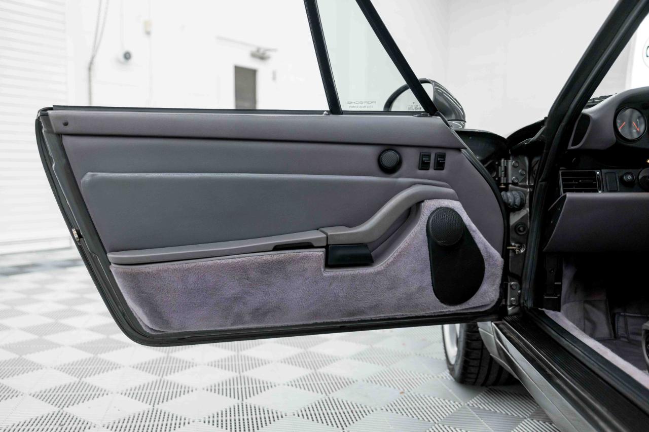 Porsche 911 Carrera Cabriolet 1997