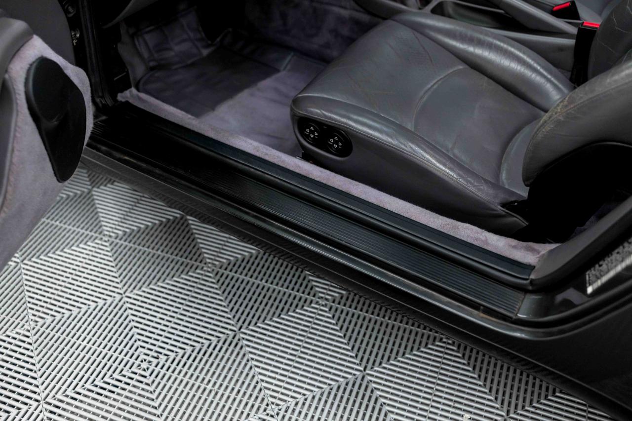 Porsche 911 Carrera Cabriolet 1997