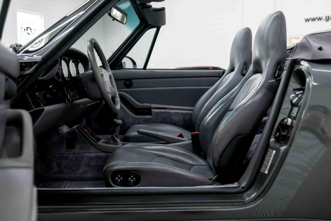 Porsche 911 Carrera Cabriolet 1997