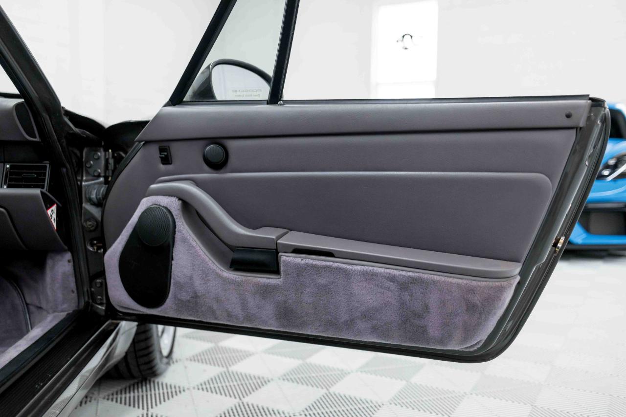 Porsche 911 Carrera Cabriolet 1997