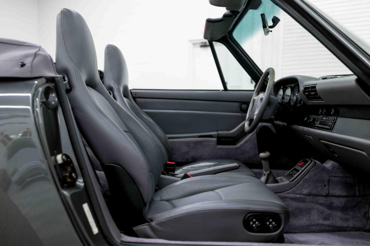 Porsche 911 Carrera Cabriolet 1997