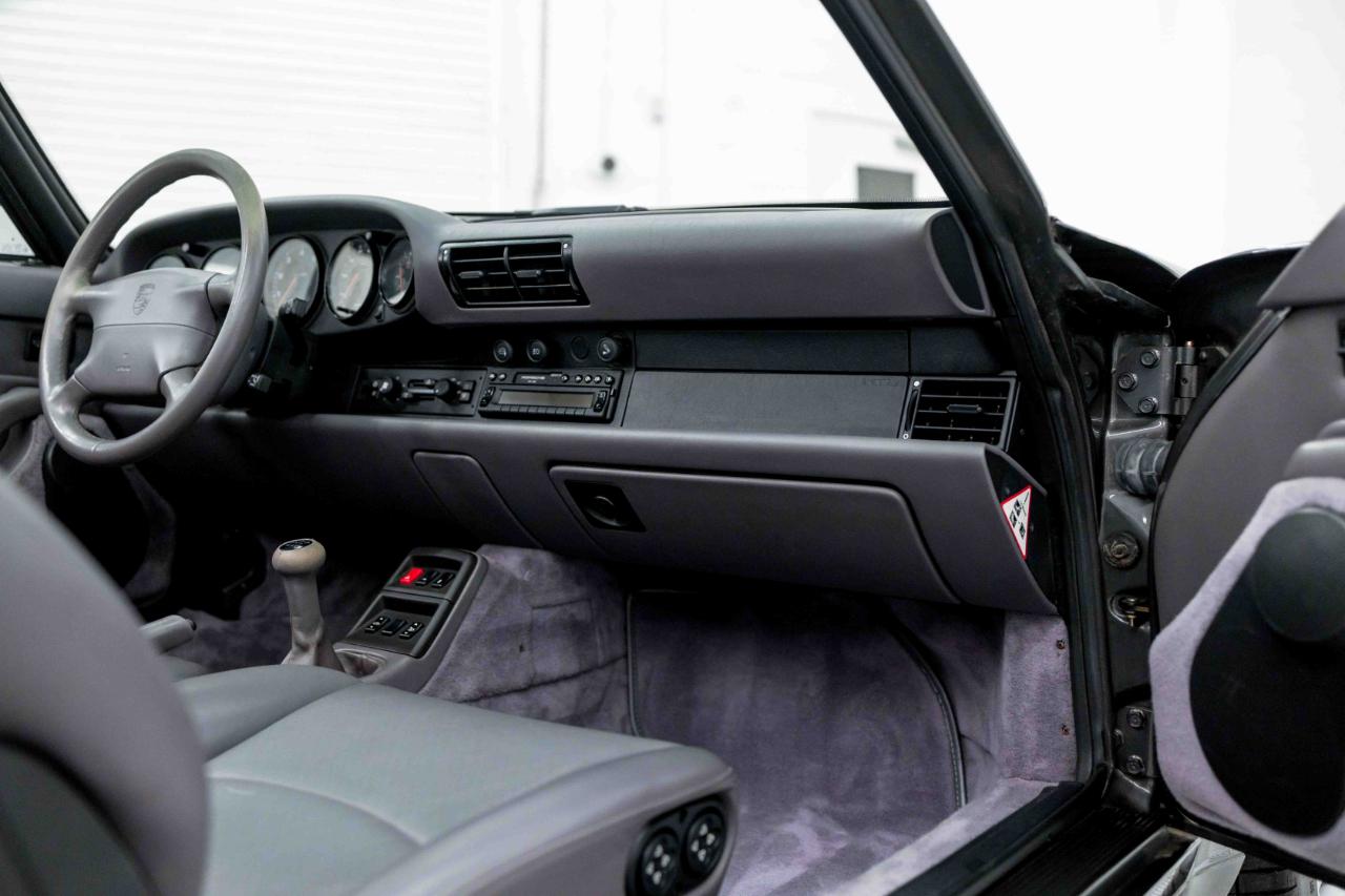 Porsche 911 Carrera Cabriolet 1997