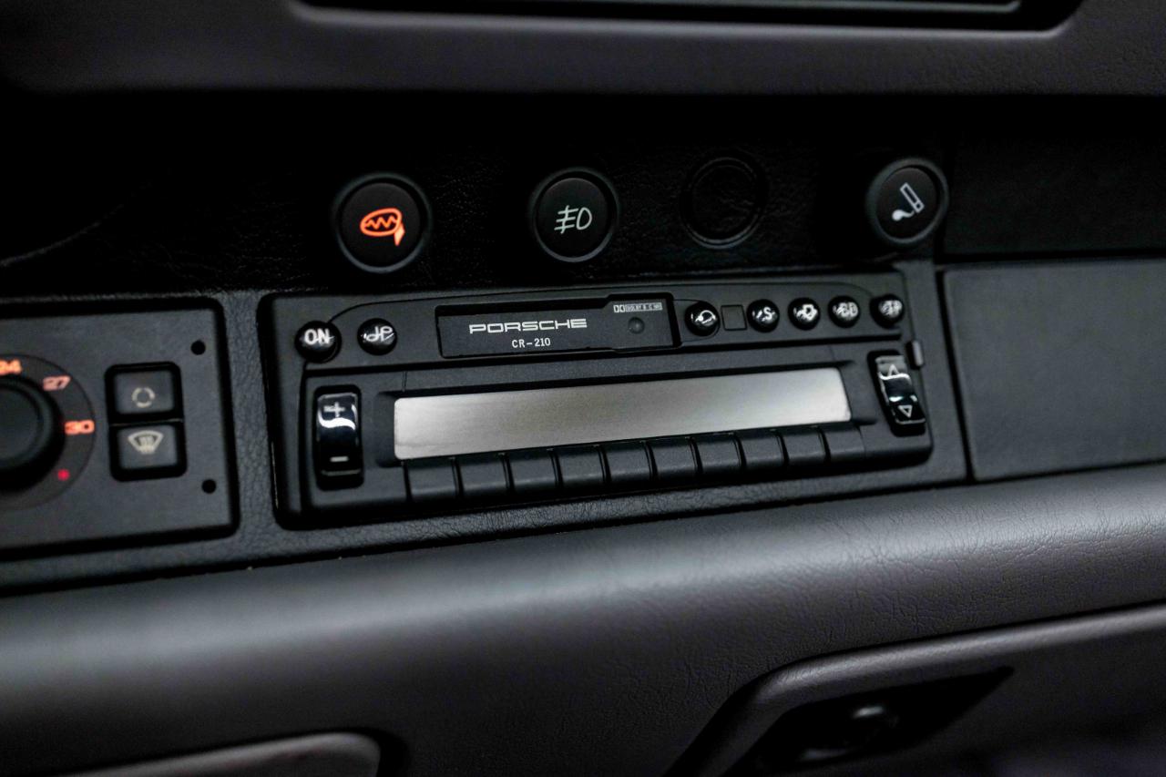 Porsche 911 Carrera Cabriolet 1997