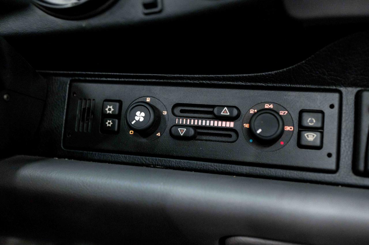 Porsche 911 Carrera Cabriolet 1997