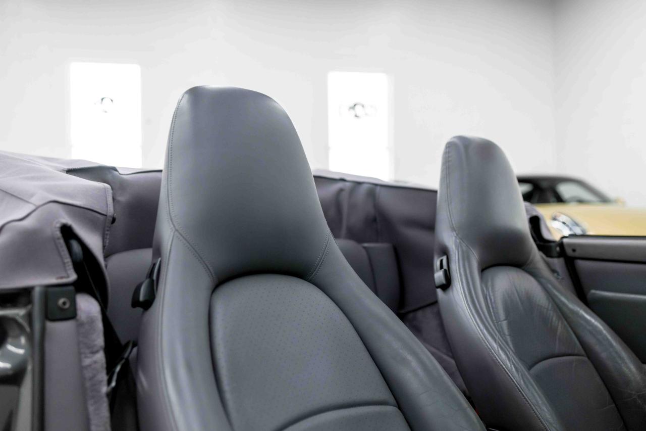 Porsche 911 Carrera Cabriolet 1997