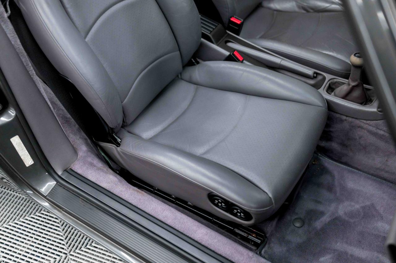 Porsche 911 Carrera Cabriolet 1997