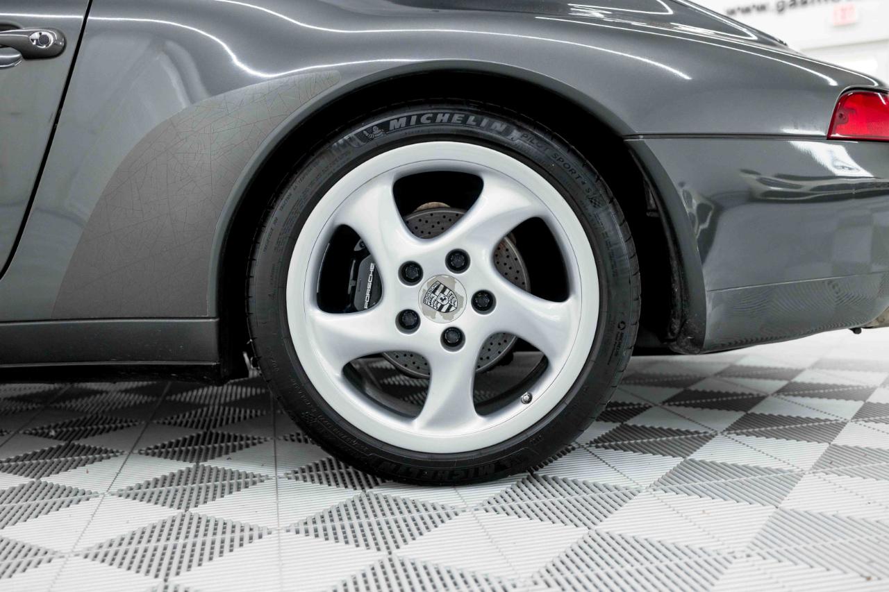 Porsche 911 Carrera Cabriolet 1997