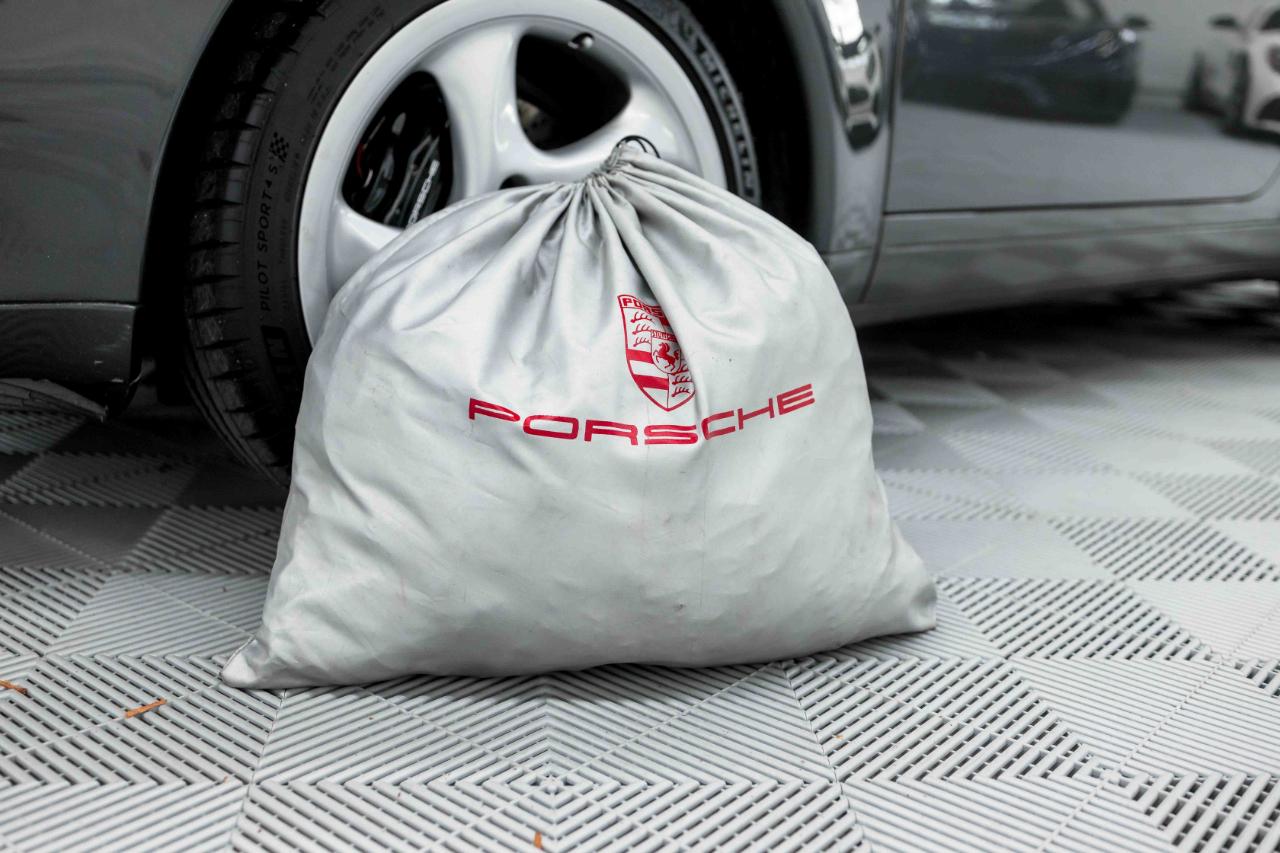 Porsche 911 Carrera Cabriolet 1997