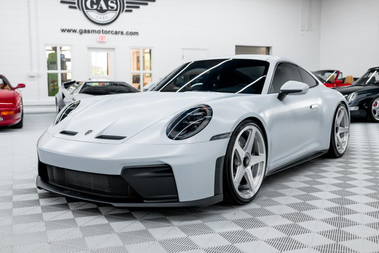 Porsche 911 GT3 Coupe w/Touring Package 2026