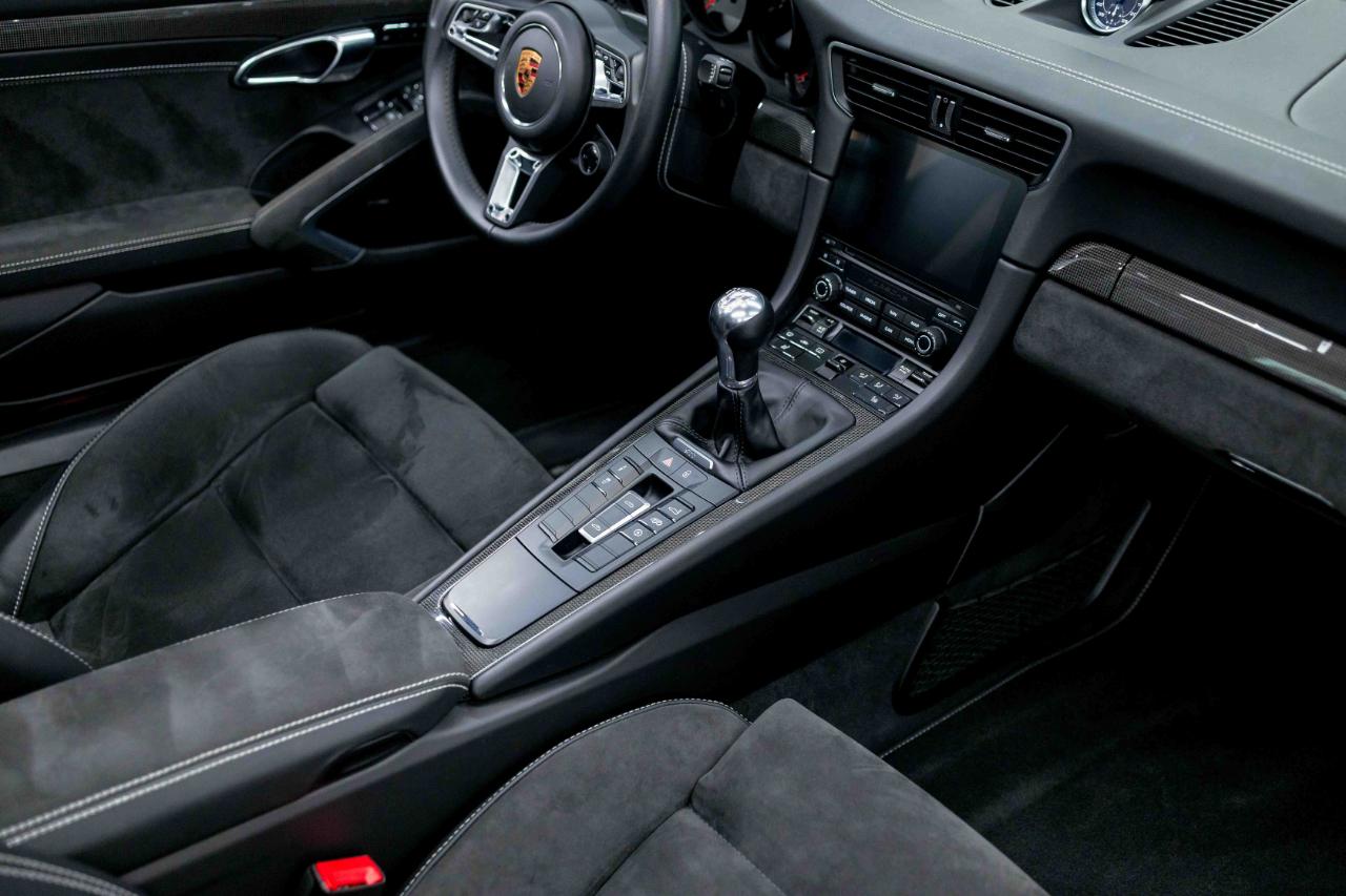 Porsche 911 Targa 4 GTS 2018