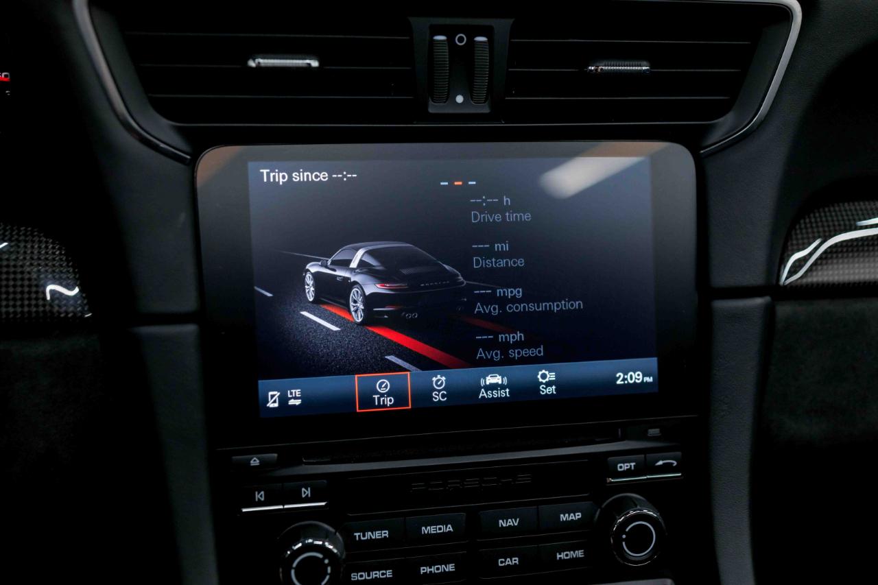 Porsche 911 Targa 4 GTS 2018