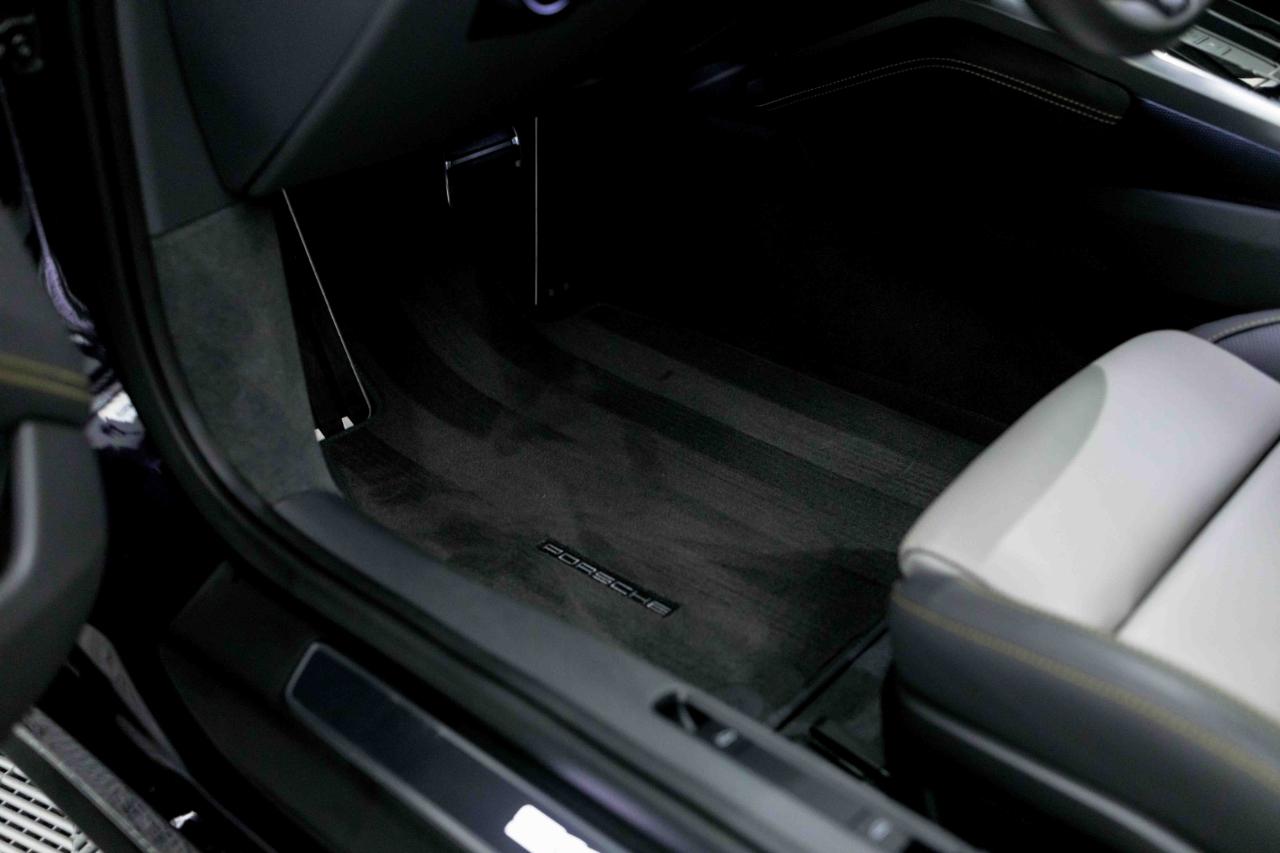 Porsche 911 Turbo S 2022