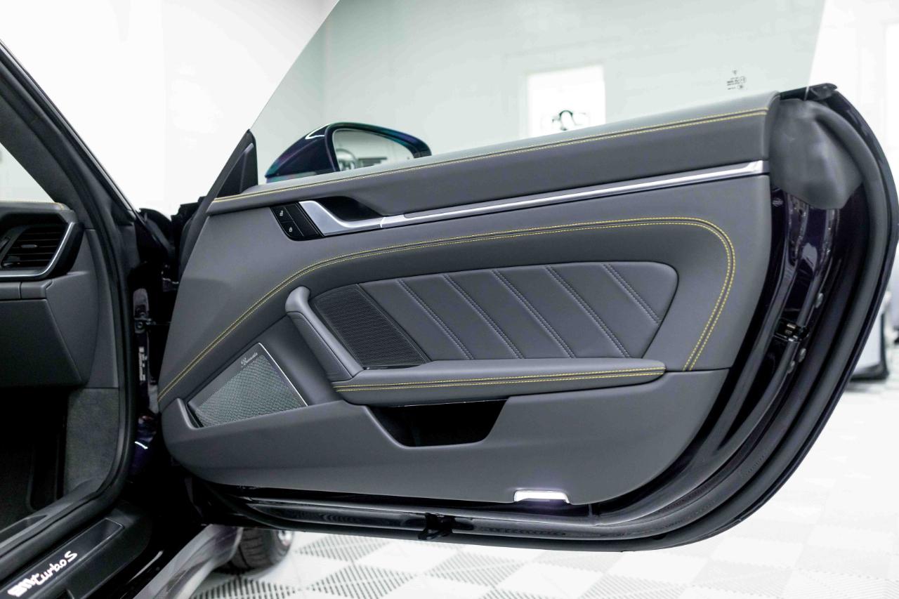 Porsche 911 Turbo S 2022