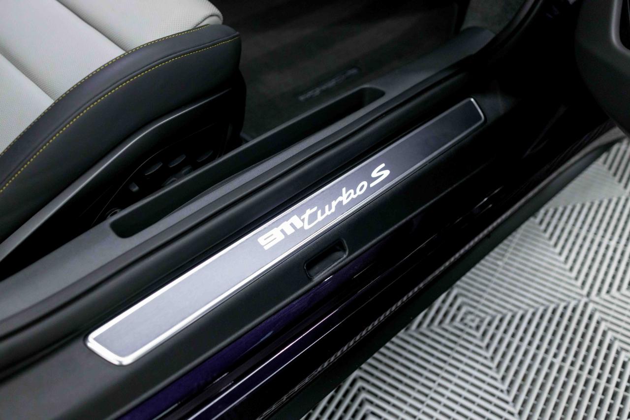 Porsche 911 Turbo S 2022