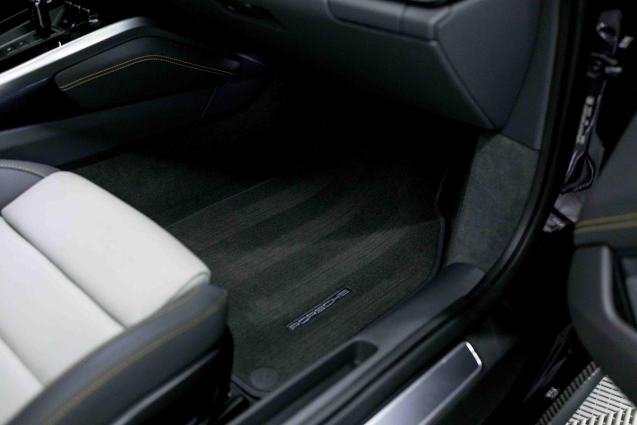 Porsche 911 Turbo S 2022