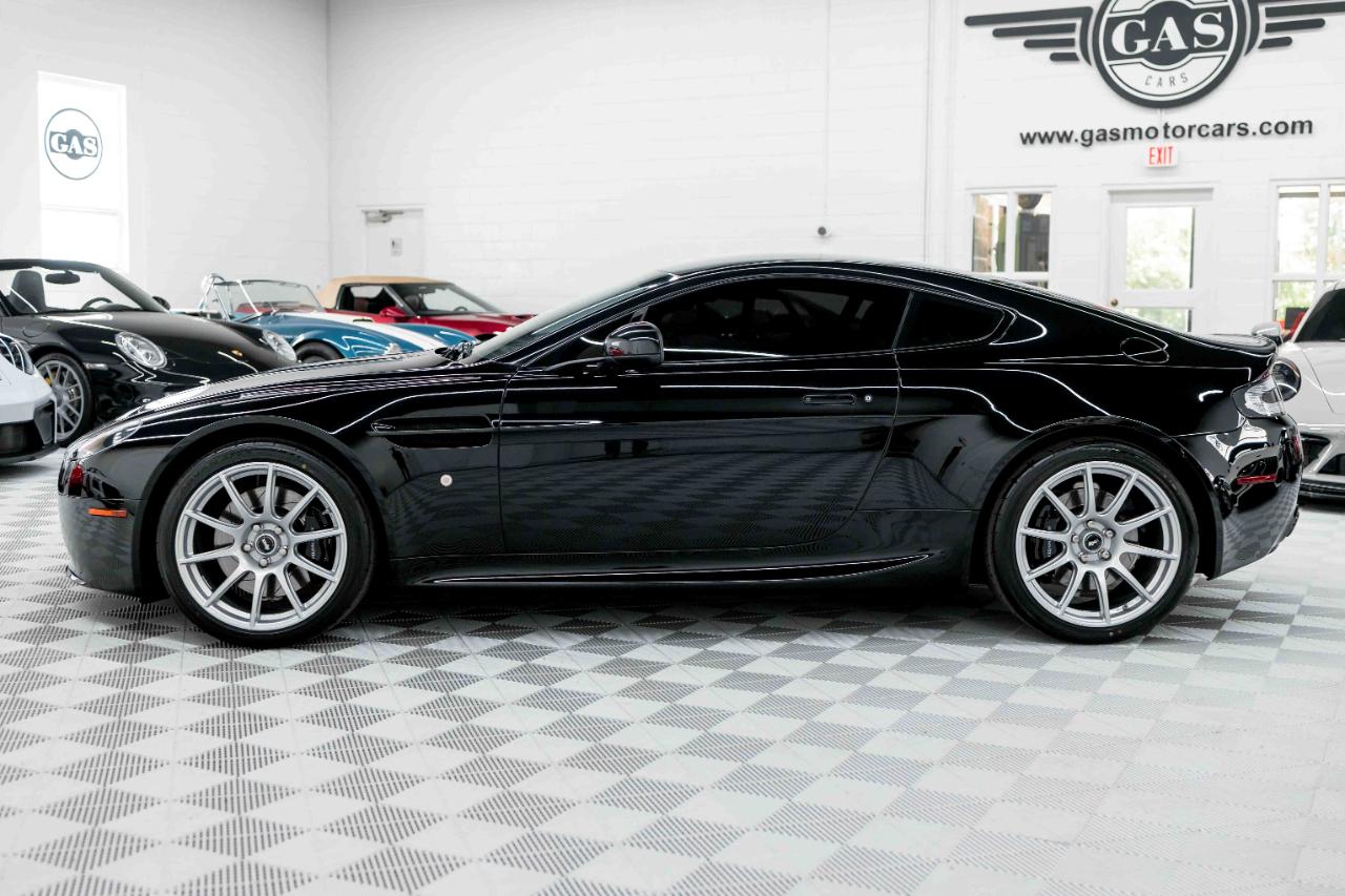 Aston Martin V8 Vantage 2dr Cpe Sportshift N420 2011