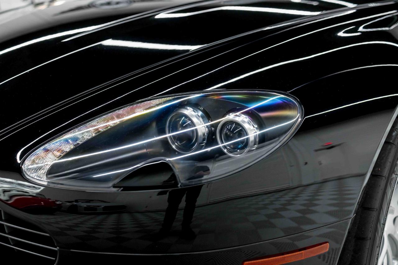 Aston Martin V8 Vantage 2dr Cpe Sportshift N420 2011