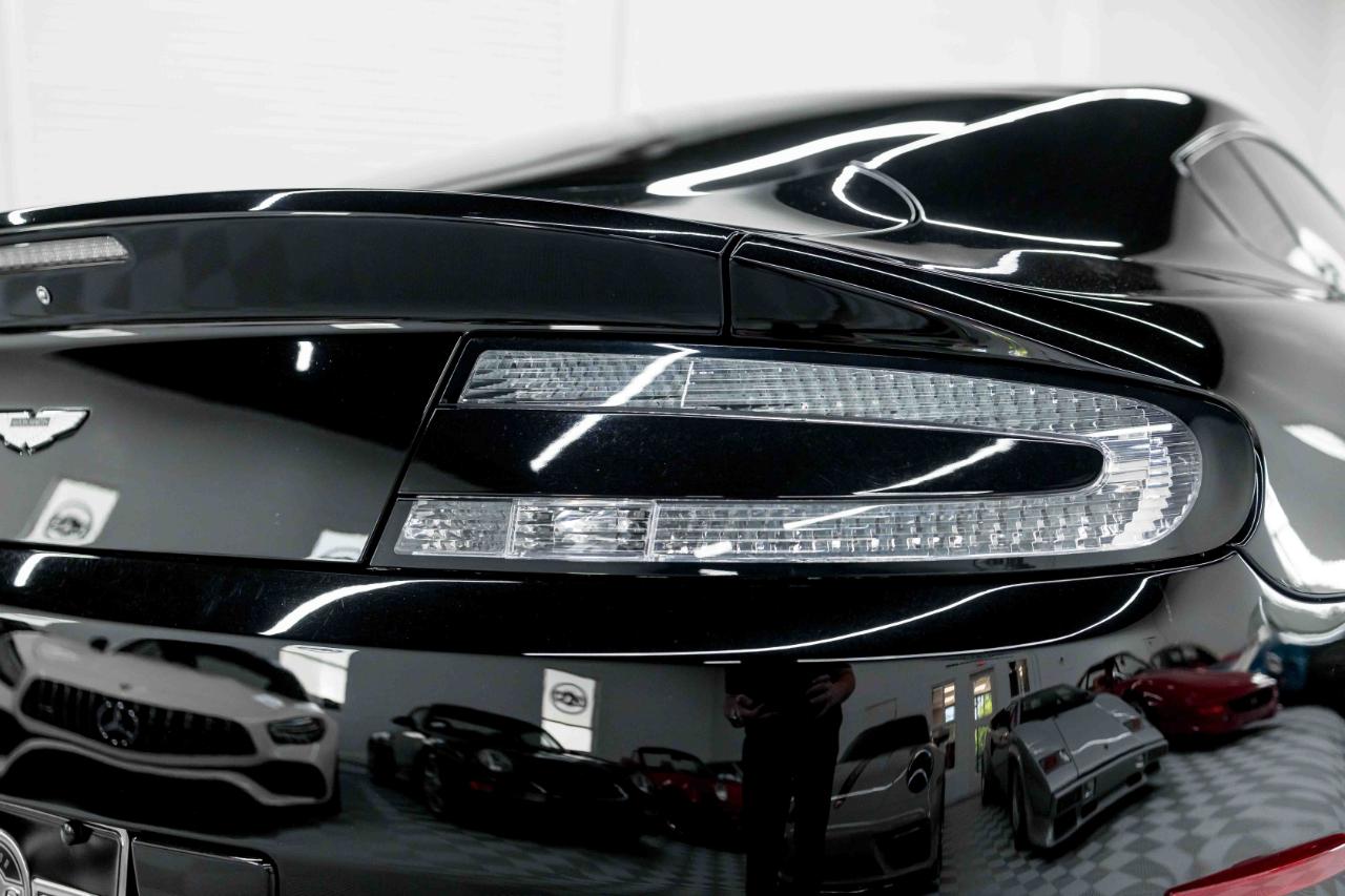 Aston Martin V8 Vantage 2dr Cpe Sportshift N420 2011