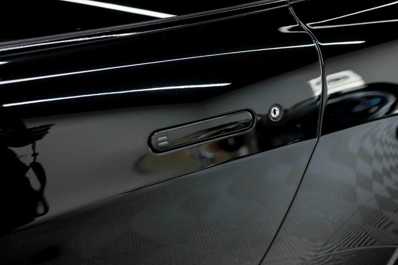 Aston Martin V8 Vantage 2dr Cpe Sportshift N420 2011