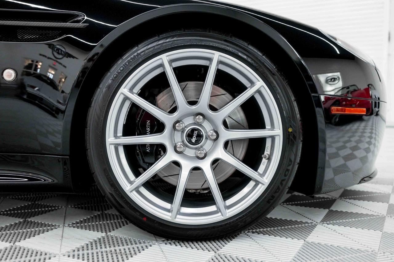 Aston Martin V8 Vantage 2dr Cpe Sportshift N420 2011