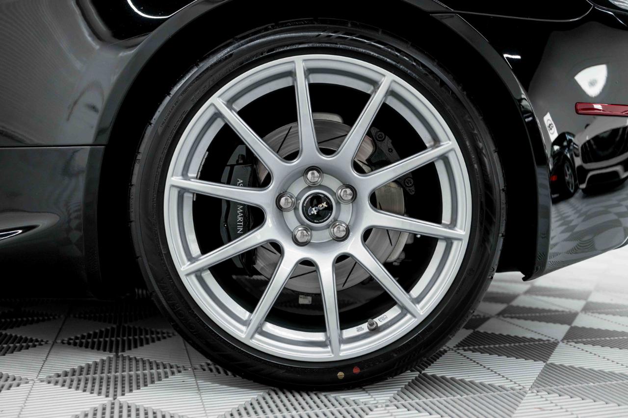 Aston Martin V8 Vantage 2dr Cpe Sportshift N420 2011