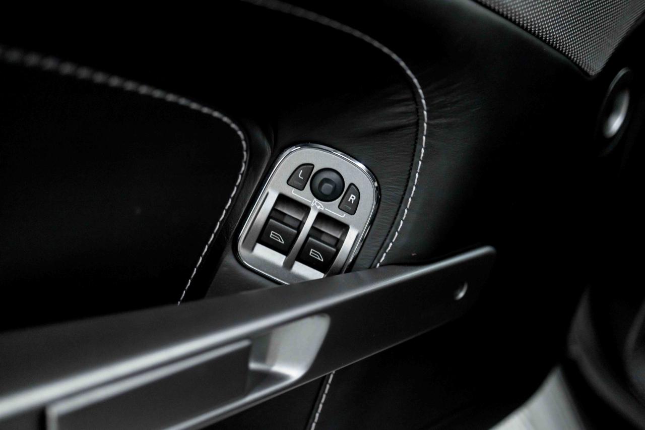 Aston Martin V8 Vantage 2dr Cpe Sportshift N420 2011