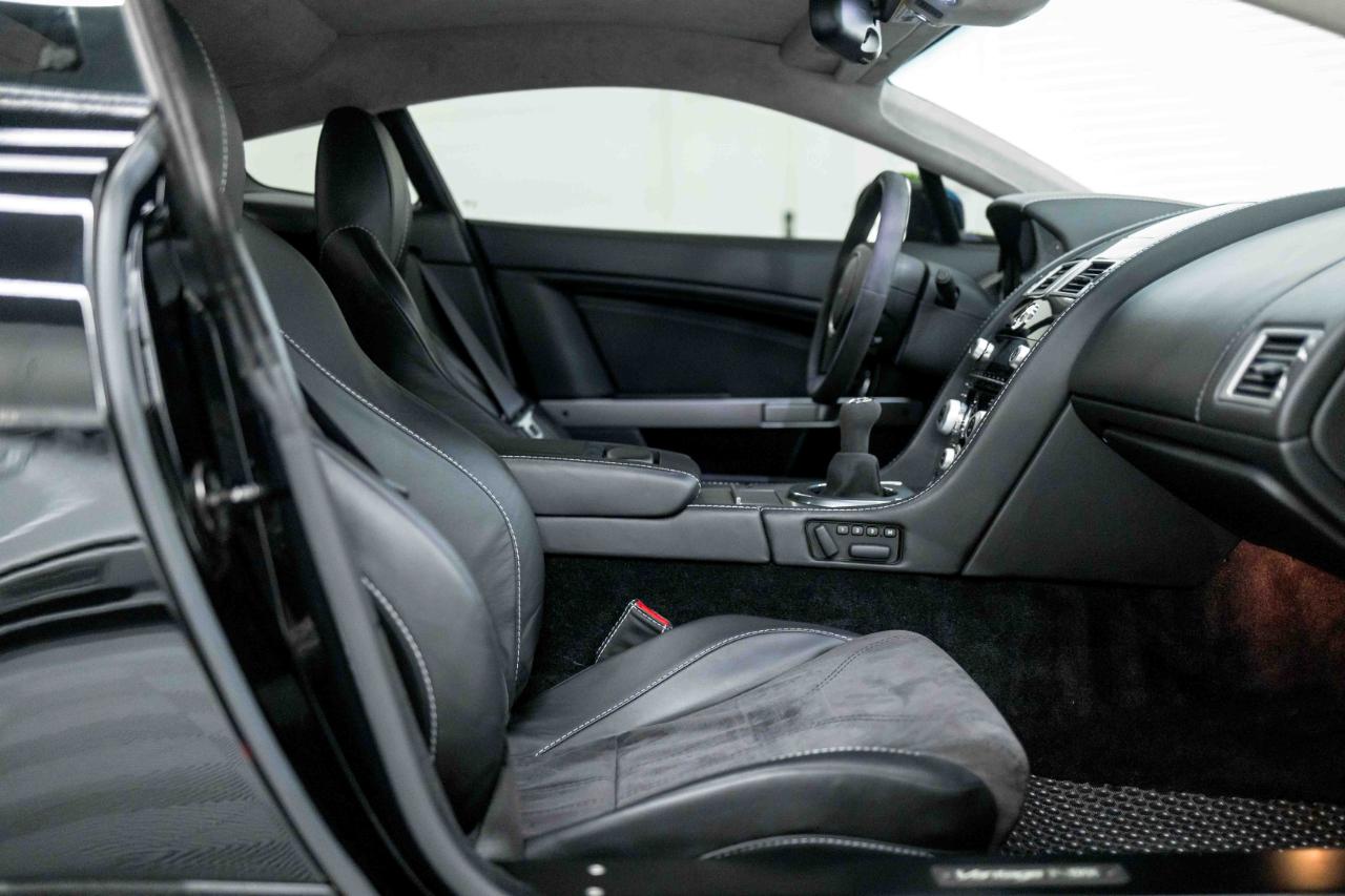 Aston Martin V8 Vantage 2dr Cpe Sportshift N420 2011