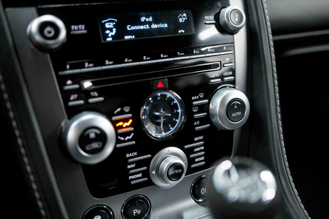 Aston Martin V8 Vantage 2dr Cpe Sportshift N420 2011