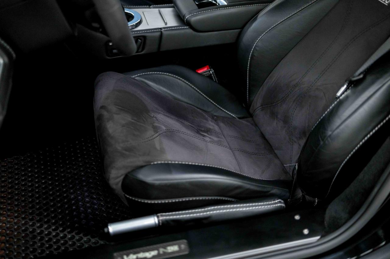 Aston Martin V8 Vantage 2dr Cpe Sportshift N420 2011