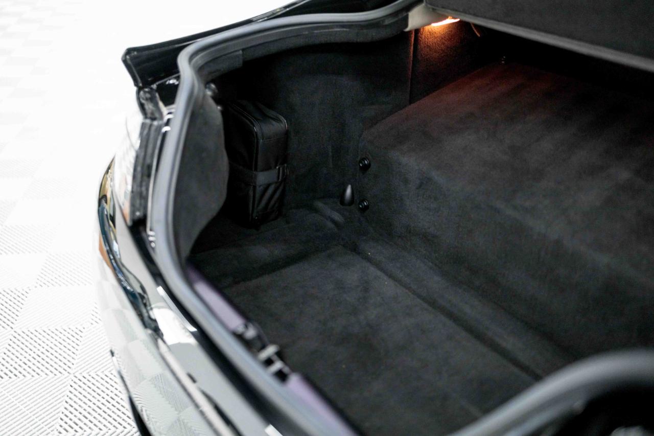 Aston Martin V8 Vantage 2dr Cpe Sportshift N420 2011