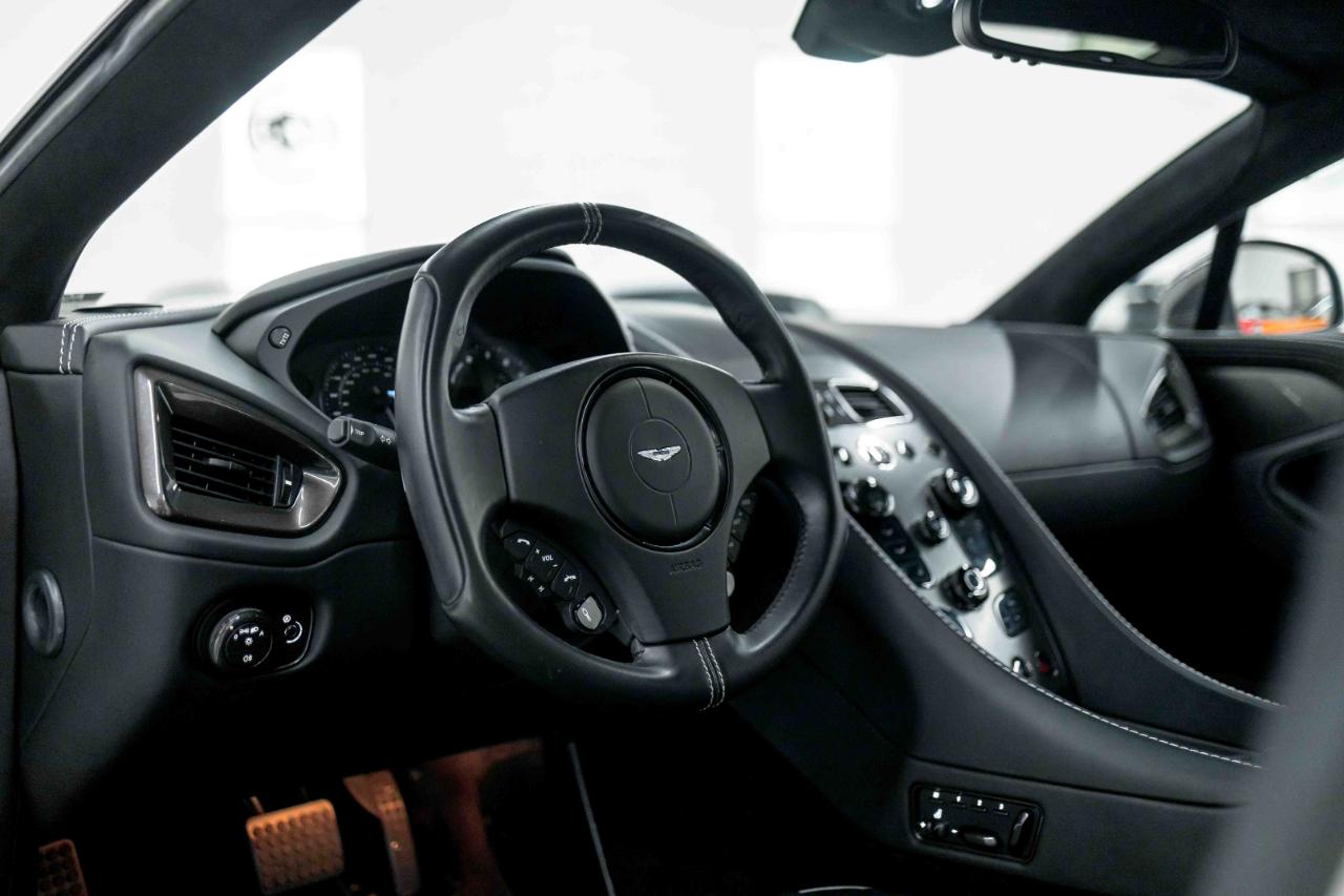 Aston Martin Vanquish Coupe 2016