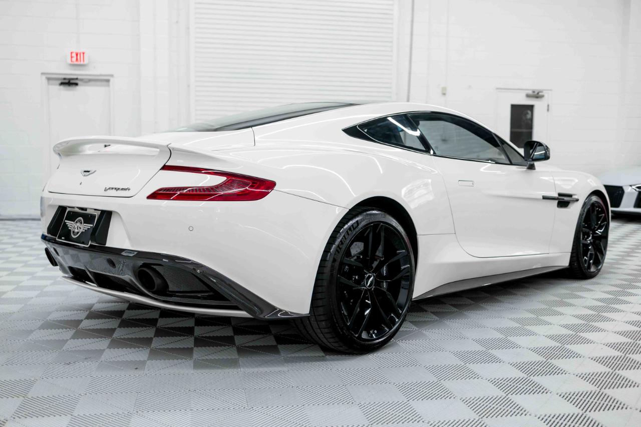 Aston Martin Vanquish Coupe 2016