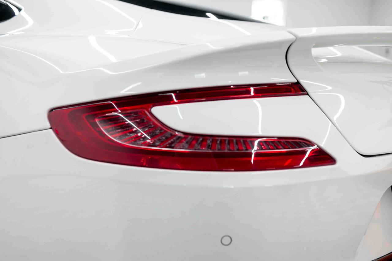 Aston Martin Vanquish Coupe 2016