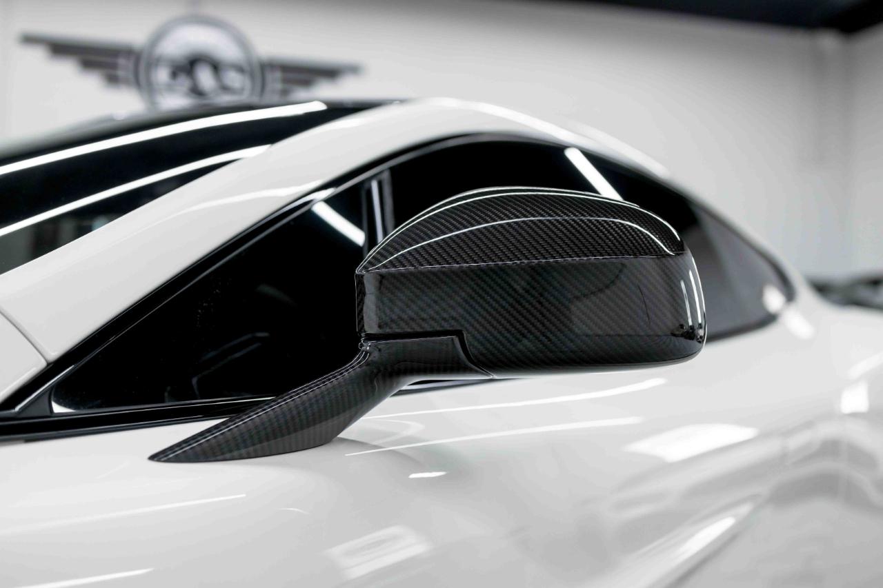 Aston Martin Vanquish Coupe 2016