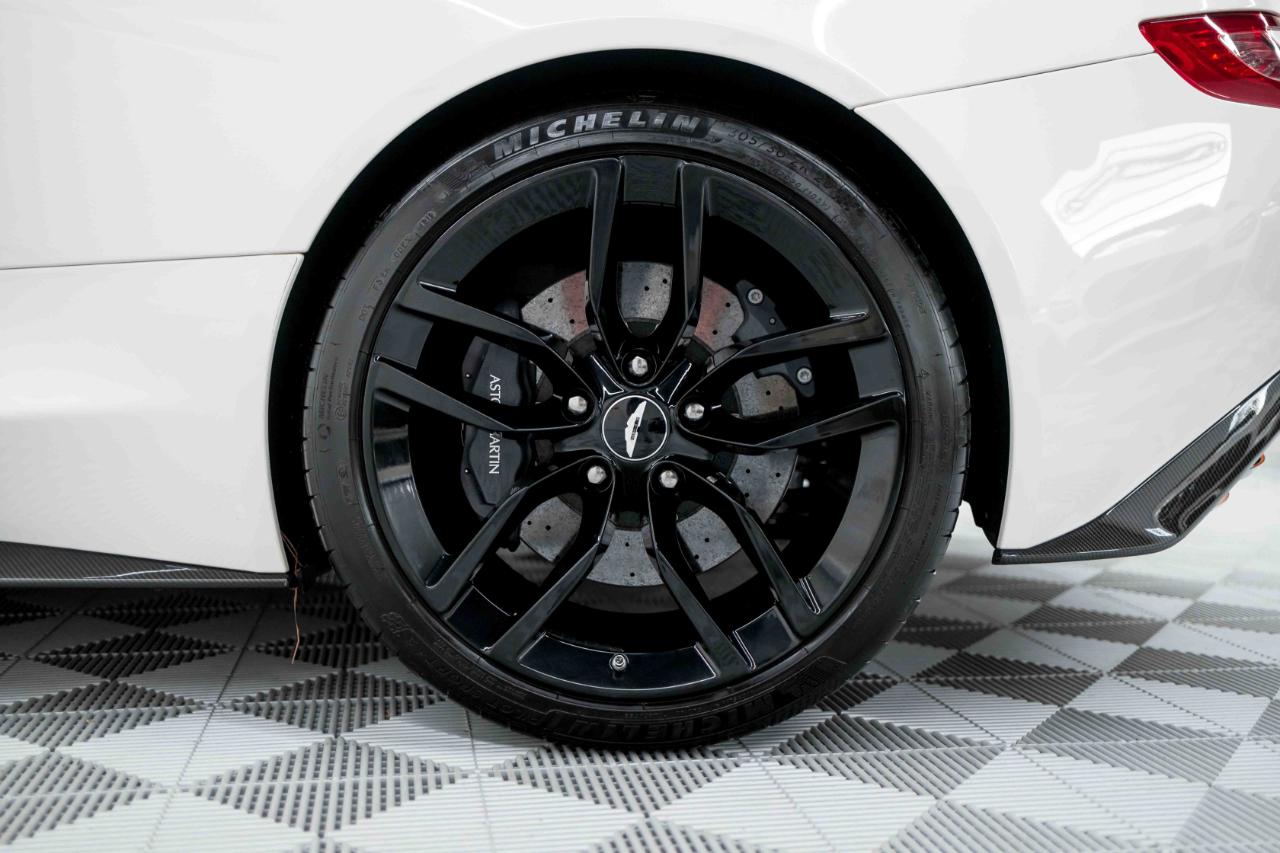 Aston Martin Vanquish Coupe 2016