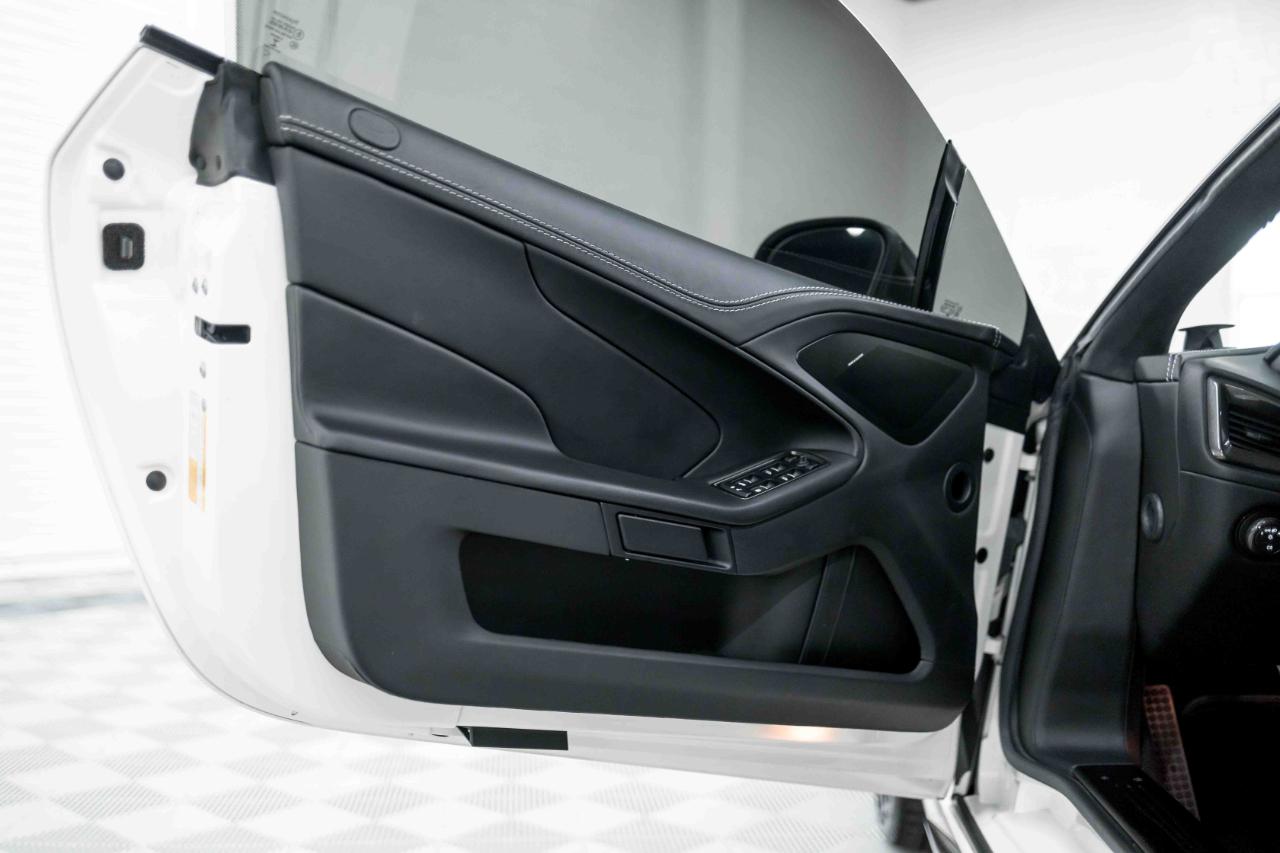 Aston Martin Vanquish Coupe 2016