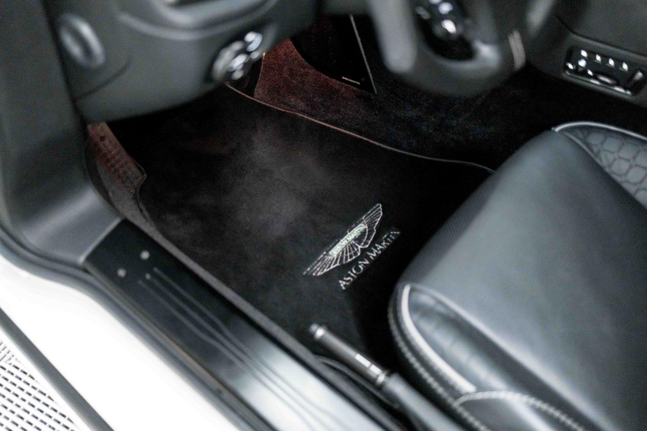 Aston Martin Vanquish Coupe 2016