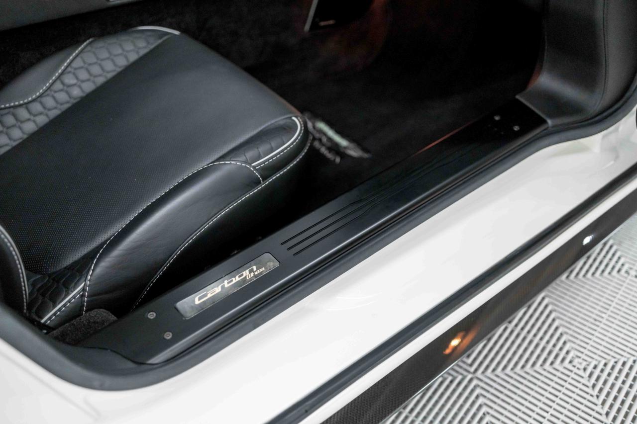 Aston Martin Vanquish Coupe 2016