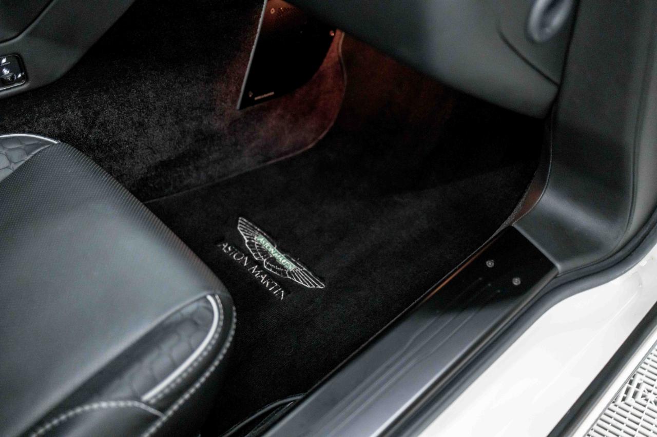 Aston Martin Vanquish Coupe 2016