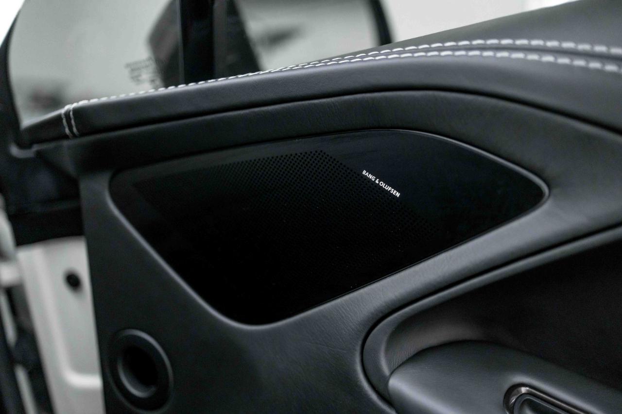 Aston Martin Vanquish Coupe 2016