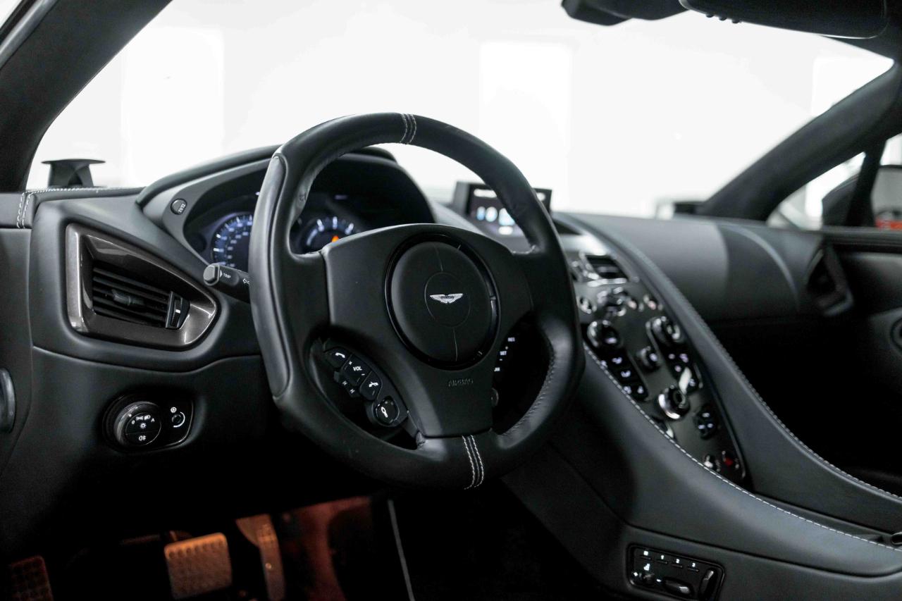 Aston Martin Vanquish Coupe 2016