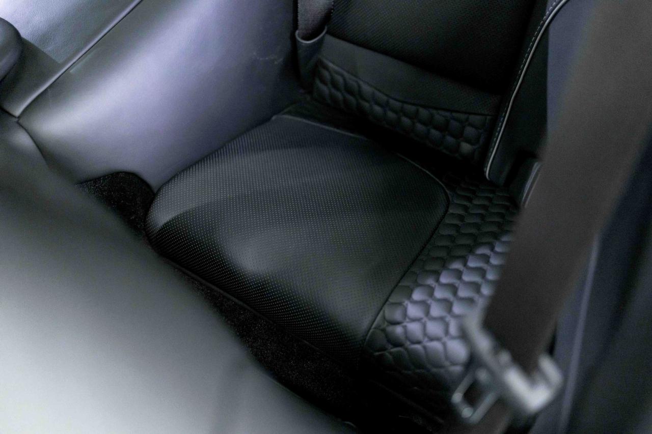 Aston Martin Vanquish Coupe 2016