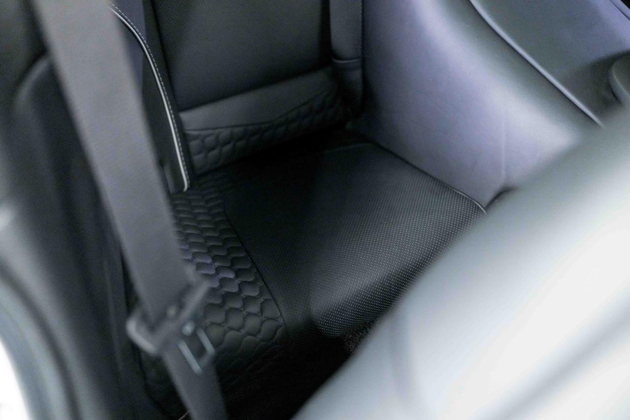 Aston Martin Vanquish Coupe 2016