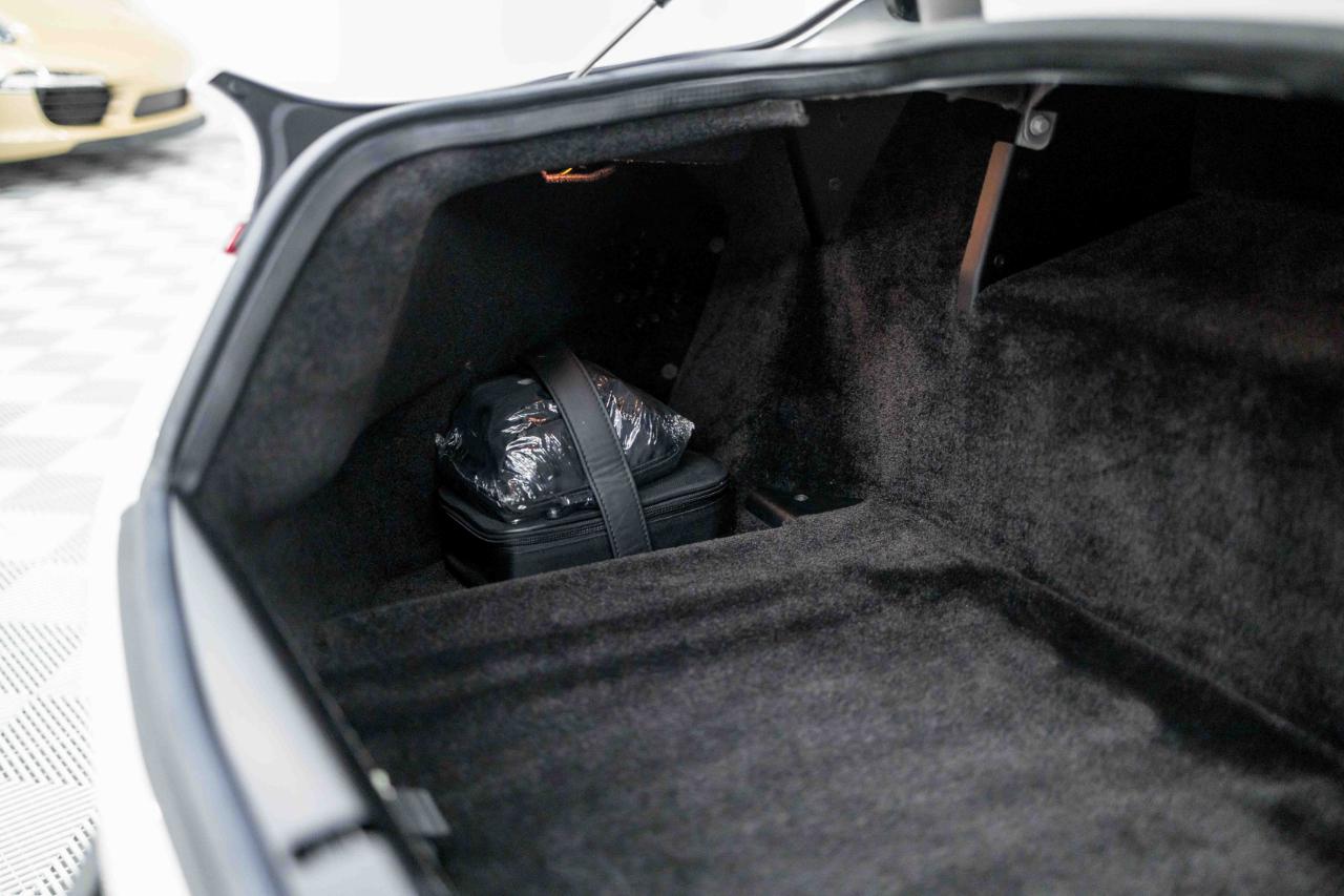 Aston Martin Vanquish Coupe 2016