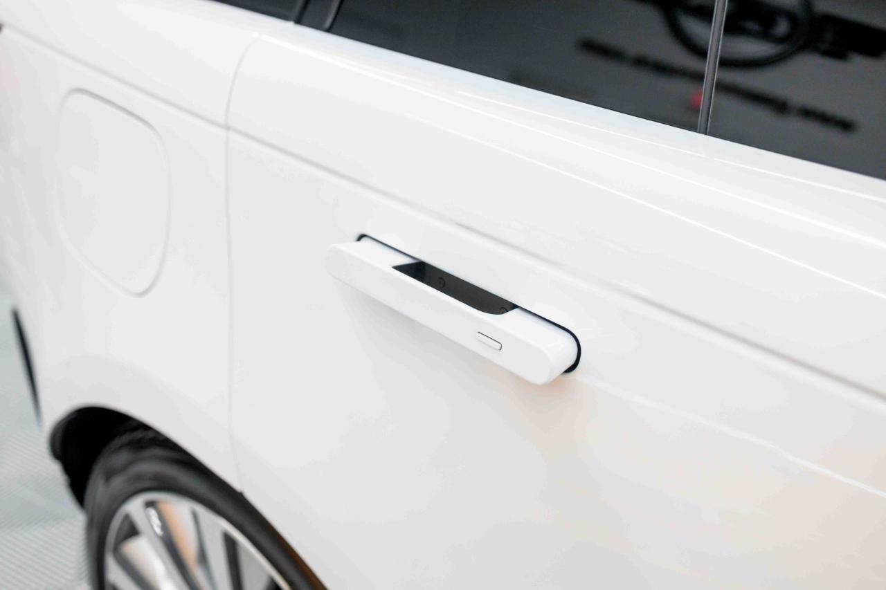 Land Rover Range Rover SV LWB 5 2024
