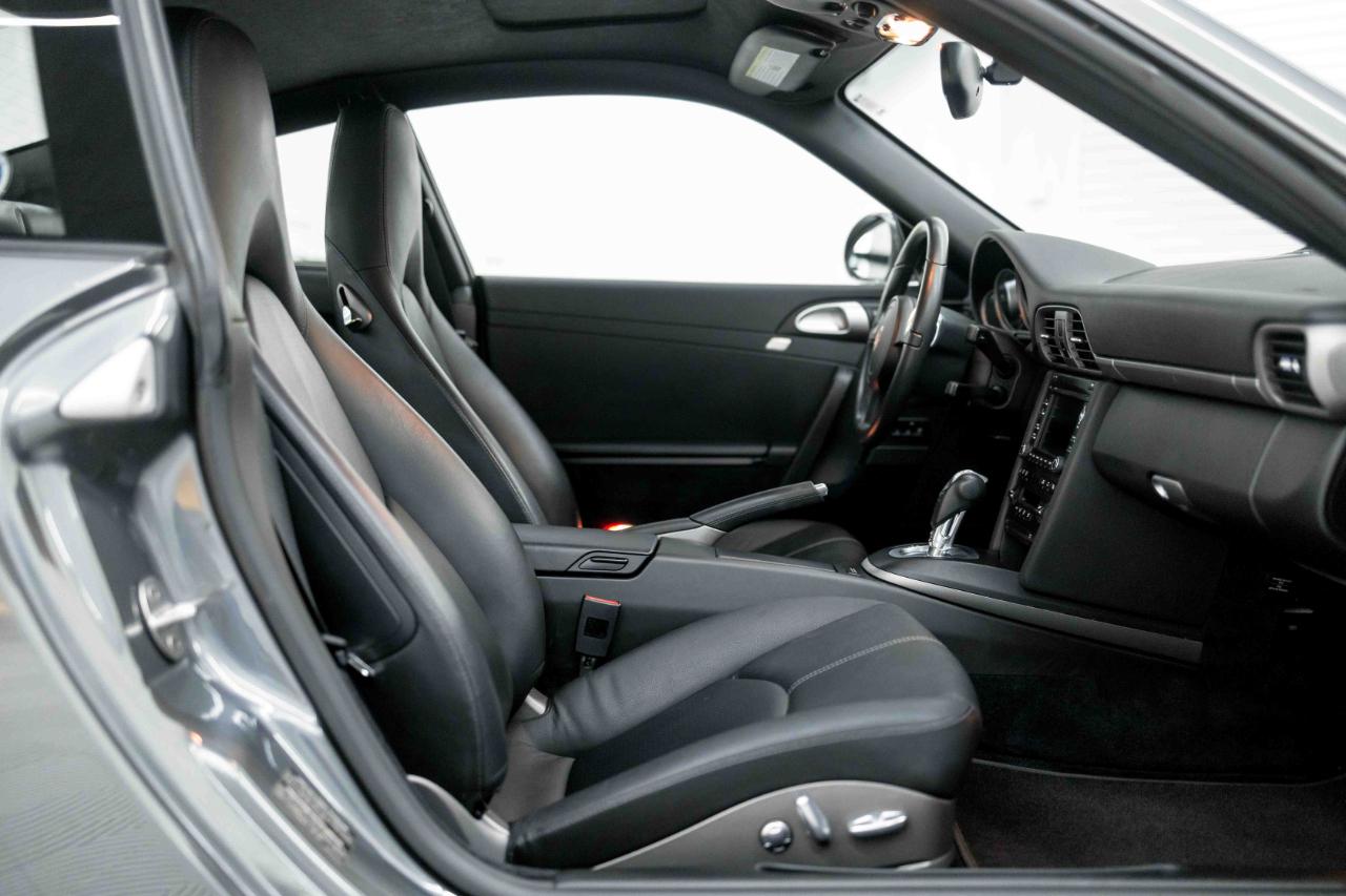 Porsche 911 Carrera Coupe 2011