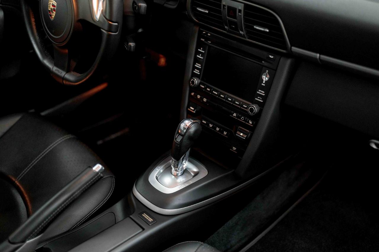 Porsche 911 Carrera Coupe 2011