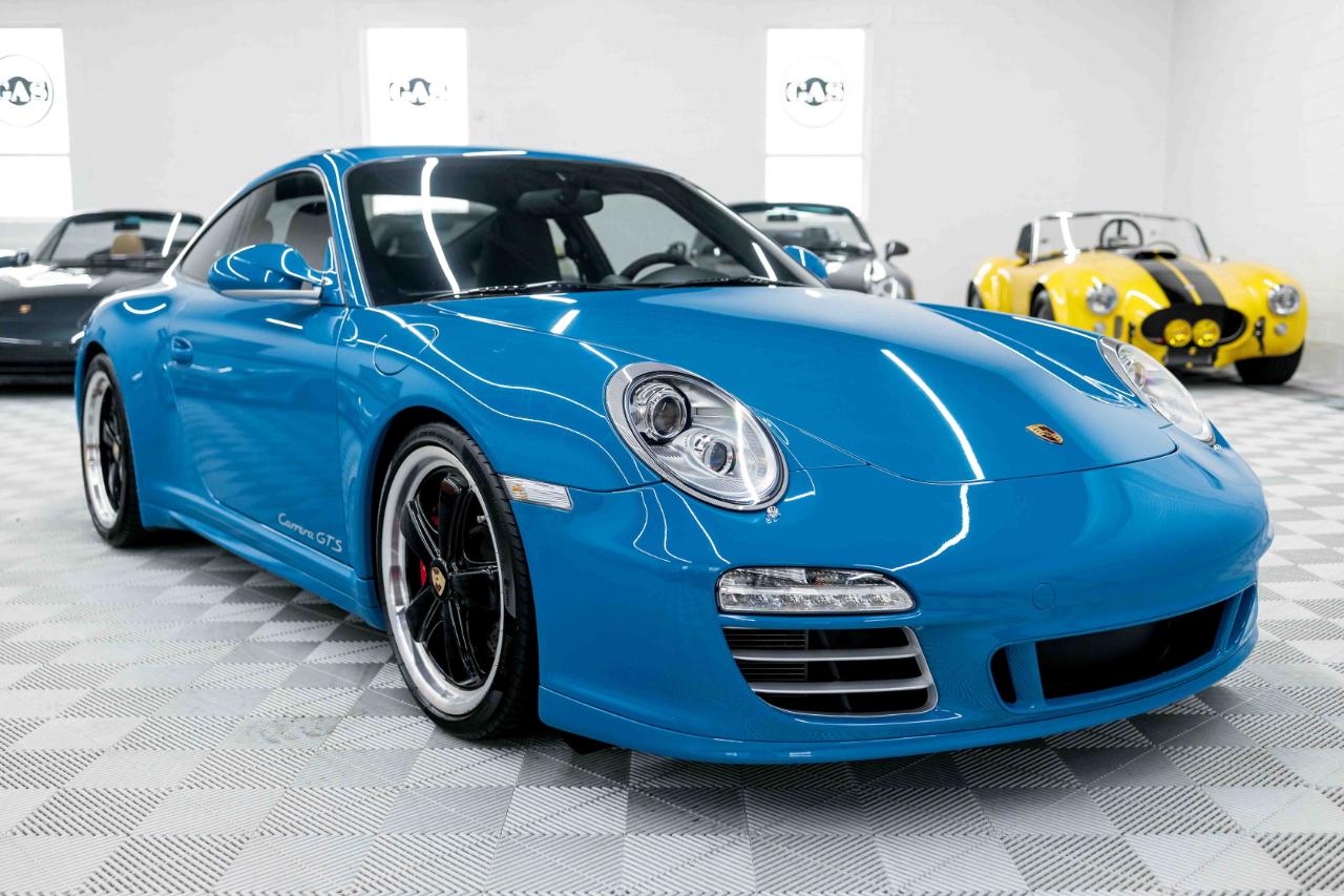 Porsche 911 Carrera GTS 2012